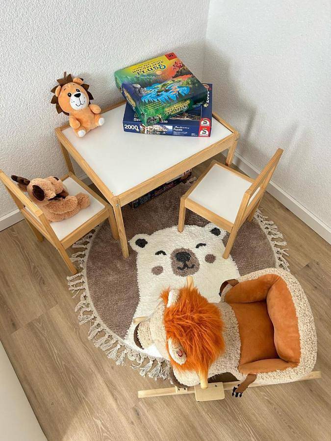 Ganze Wohnung, Three-Bedroom Apartment in Bruchsal, Kraichgau