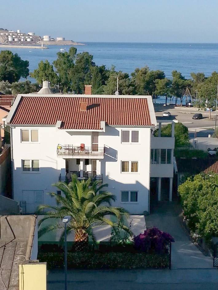 Maison d’hôte pour 8 personnes, avec jardin et vue au Monténégro