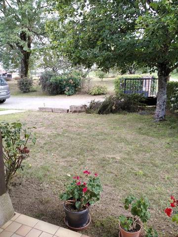 Gîte pour 6 personnes, avec vue et terrasse dans Chalmoux