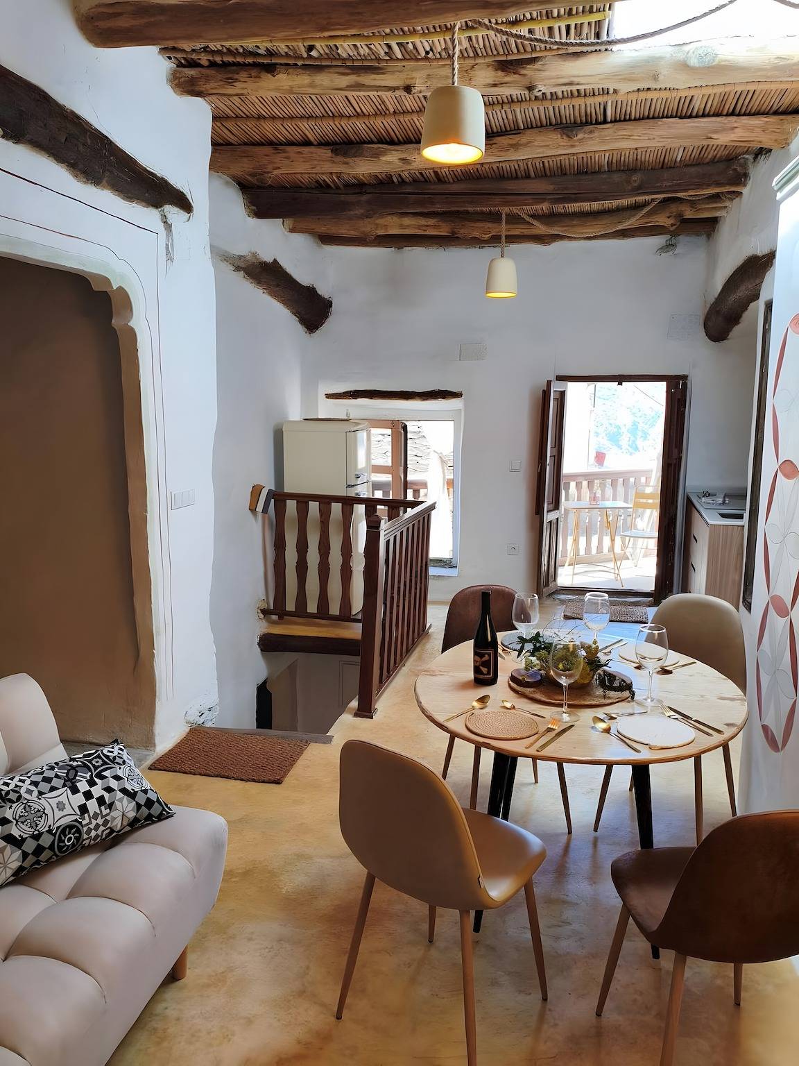 Maison de campagne « Santuario Atalbéitaca Five Senses » avec vue montagne, terrasse privée et Wi-Fi in Atalbeitar, La Taha