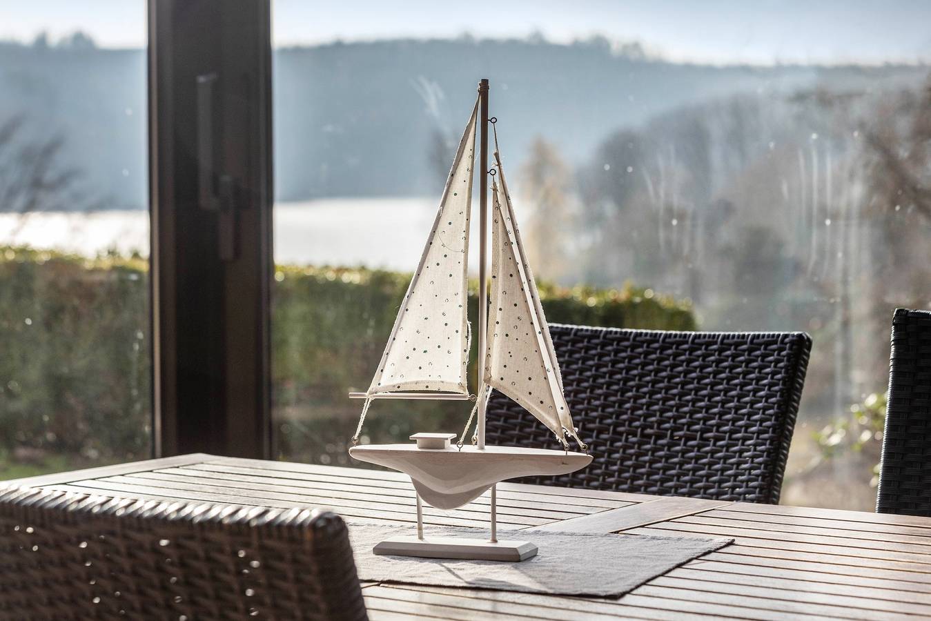 Panorama Vakantiehuis Sorpesee, 120 m², met Uitzicht op het Meer, Privéterras & Wifi, foto 7