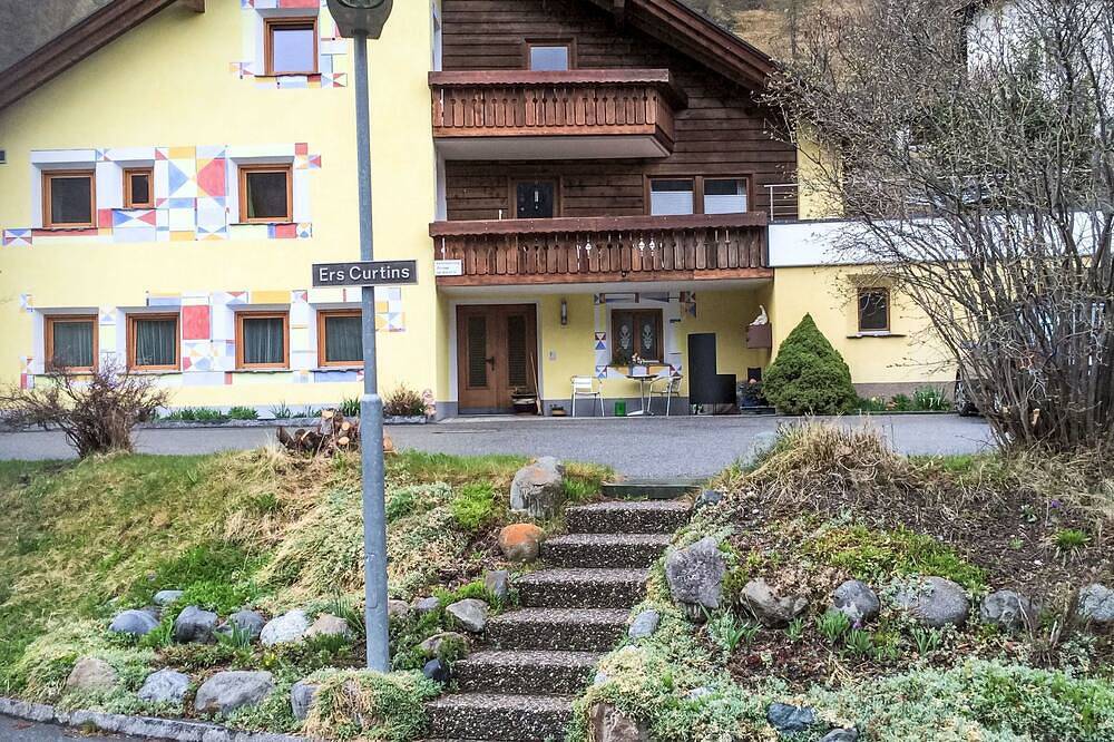 Ganze Wohnung, Ers Curtins in Zernez, Unterengadin