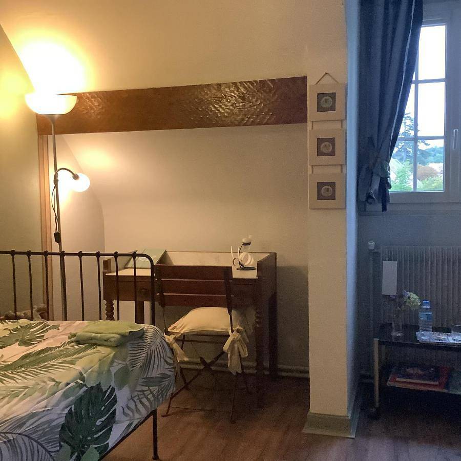 Double Room with Private Bathroom in Méré, Parc naturel régional de la Haute Vallée de Chevreuse