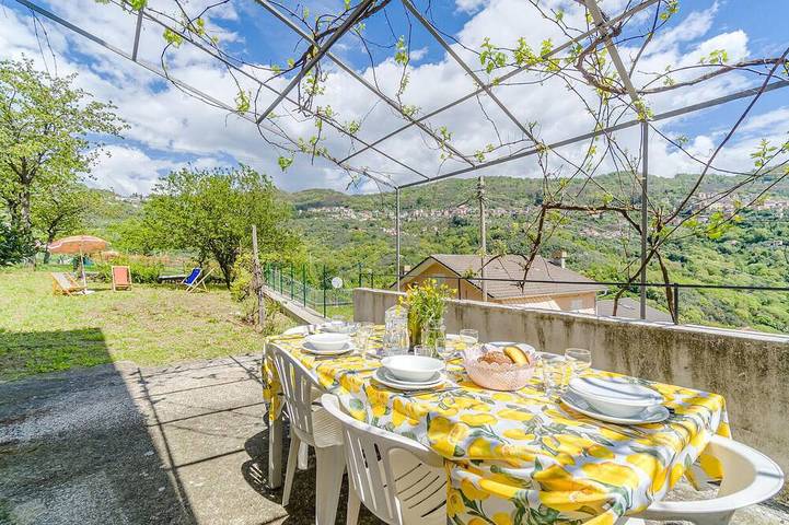 Agriturismo per 6 persone, con animali domestici in Provincia di Genova