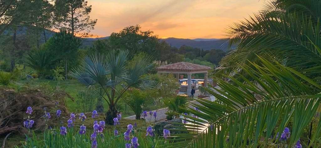 Villa La Source 83 - Chambres proche de Saint-Tropez - Chambre 5 et 6 - familiale (sur demande) in Cogolin, Région de Draguignan