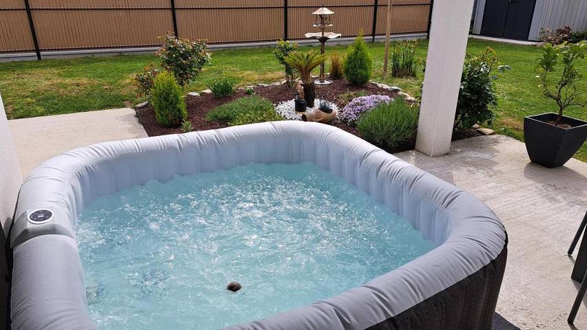 Location de vacances pour 6 personnes, avec jardin et jacuzzi à Saint-Armel - 2