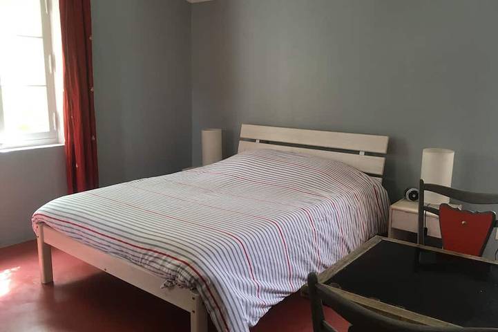 Location de vacances pour 6 personnes, avec terrasse ainsi que jacuzzi et jardin à Saignon - 3