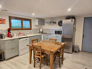 Gîte pour 2 personnes, avec terrasse ainsi que vue et jardin à Voiteur