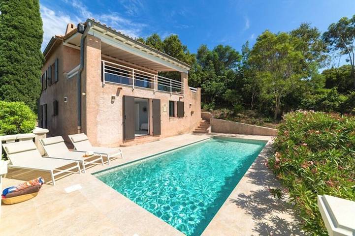 Villa pour 6 personnes, avec jardin et balcon à Saint-Raphaël