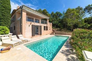 Villa pour 6 personnes, avec jardin et balcon dans Anthéor