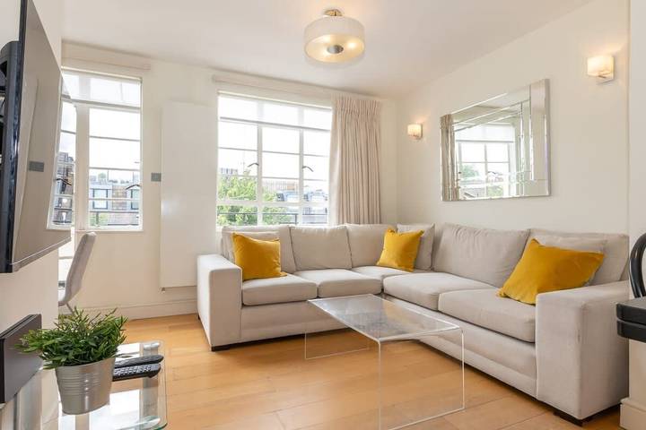 Apartment for 2 people, with Garden in Kensington and Chelsea