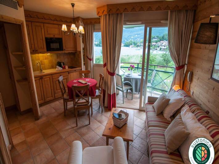 Location de vacances pour 4 personnes, avec balcon à Duingt