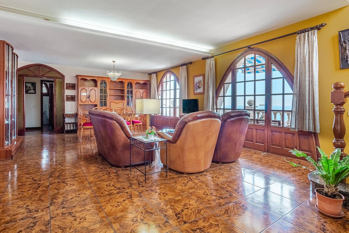 Villa 'Tresa' con vistas panorámicas al mar, piscina privada in Roca Grossa, Lloret de Mar