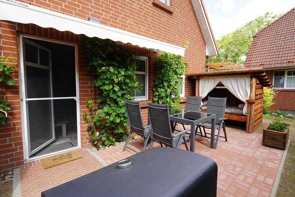 Ganze Wohnung, Ferienwohnung \"Kranich\" am Krakower See mit Terrasse und Spielzimmer in Serrahn, Kuchelmiß