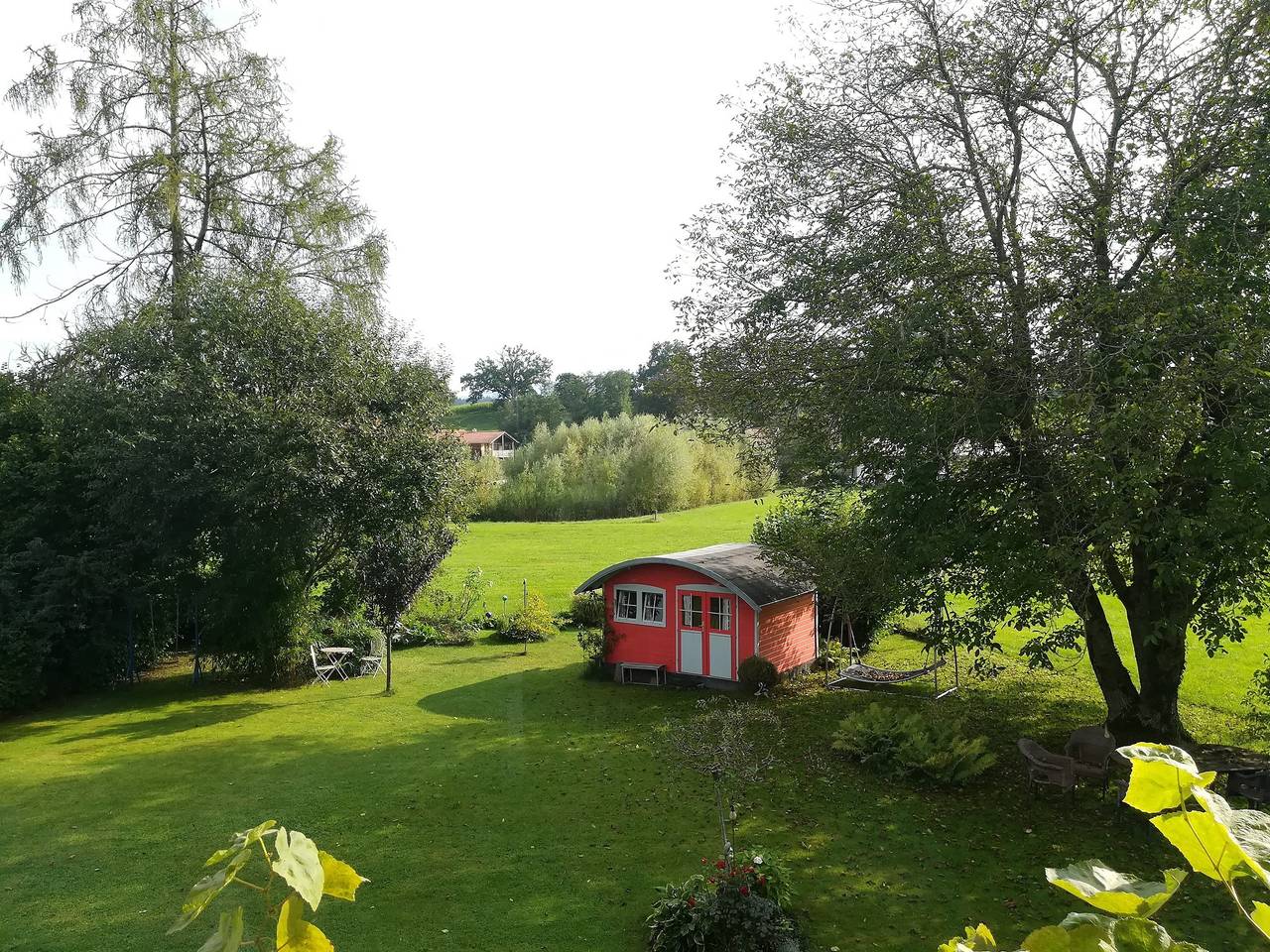 Ganze Ferienwohnung, Ferienwohnung Eder - Sonnige Ferienwohnung, 60qm mit 1 Schlafzimmer, 1 Wohnschlafzimmer und Balkon in Chieming, Chiemsee
