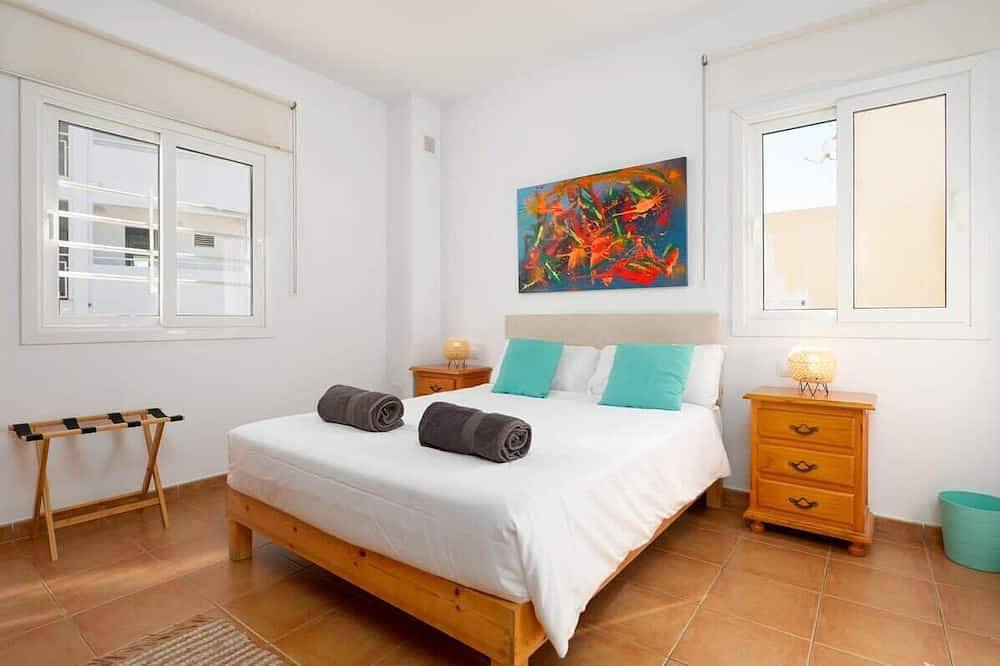 Villa Sofia - Walk to San Antonio | Wifi | A/C in Cala Gració, Sant Antoni de Portmany