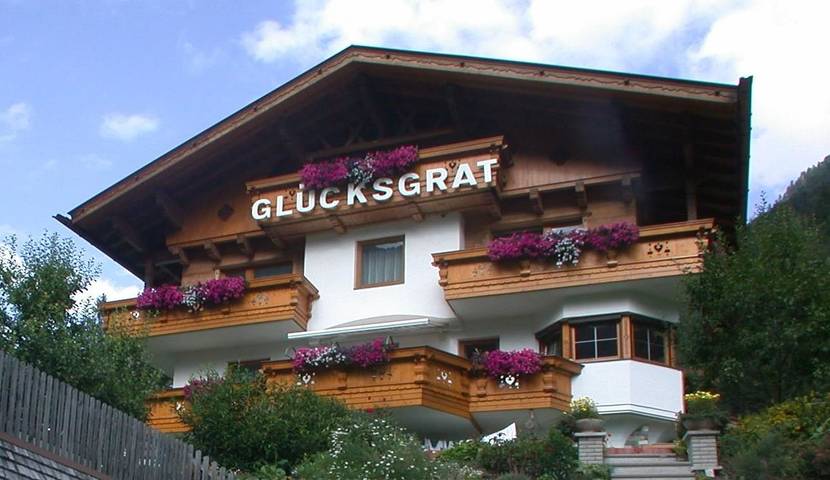 Ferienwohnung für 6 Personen, mit Balkon und Terrasse sowie Garten und Sauna in Neustift im Stubaital - 2