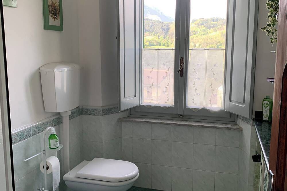 Birillina al Poggio bright house with fireplace, pets allowed.  in Camporgiano, Garfagnana