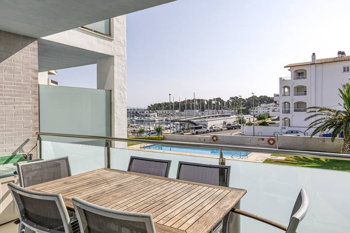 Ganze Wohnung, Ferienwohnung 'Apartamento Moll Con Piscina' mit Bergblick, Gemeinschaftspool und Klimaanlage in l'Escala, Oberampurien
