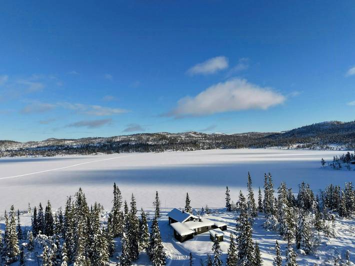 Feriehus for 10 personer, med terrasse og sauna, dyr tillatt i Innlandet