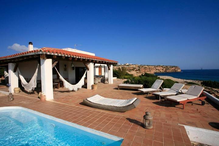 Villa pour 8 personnes, avec piscine ainsi que jardin et vue, animaux acceptés dans Formentera - 2
