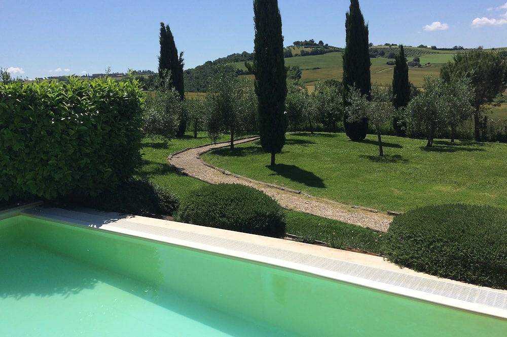 Villa with Heated pool Casa Fontanelle our property for rental in Umbria, Italy in Marsciano, Perugia e dintorni