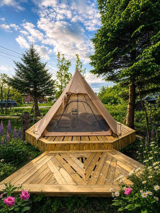 Camping für 2 Personen, mit Garten und Ausblick auf den Lofoten