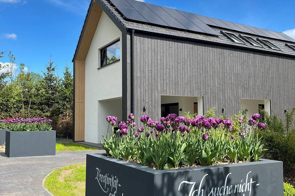 Luxus Wellnesshaus für bis zu 6 Personen - mit Sauna & Whirlpoolwanne in Crivitz, Ludwigslust-Parchim