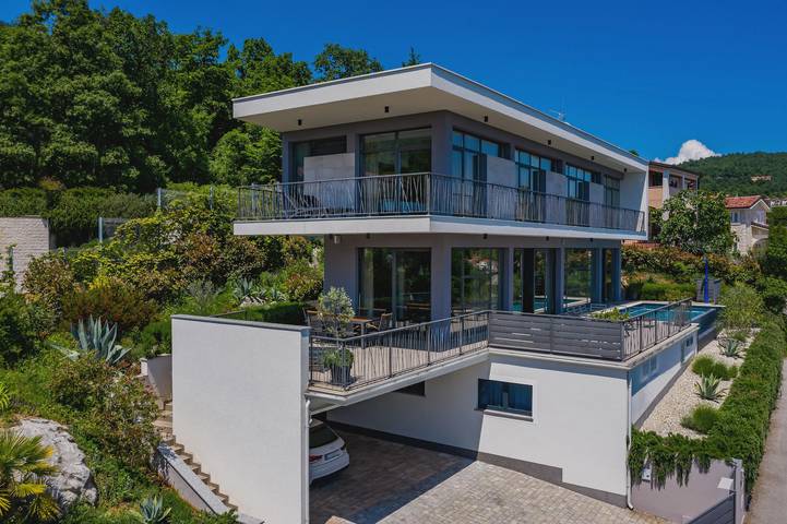 Villa pour 10 personnes, avec piscine ainsi que vue sur l’océan et sauna dans Grad Opatija - 2