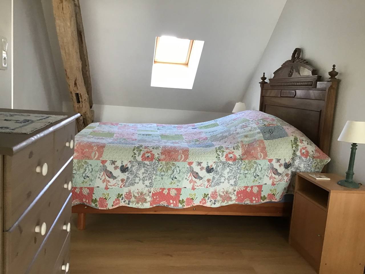 L'Atelier de Pierre Sleeps 4 with Garden in Pousseaux, Nièvre