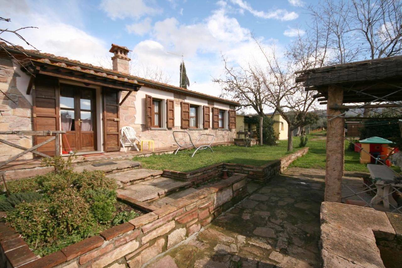 Acacia casetta con giardino in Castagneto Carducci, Etruskische Küste