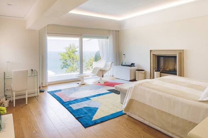 Villa Dei Sassi, Villa by the sea with pool in Ancona, Riviera del Conero