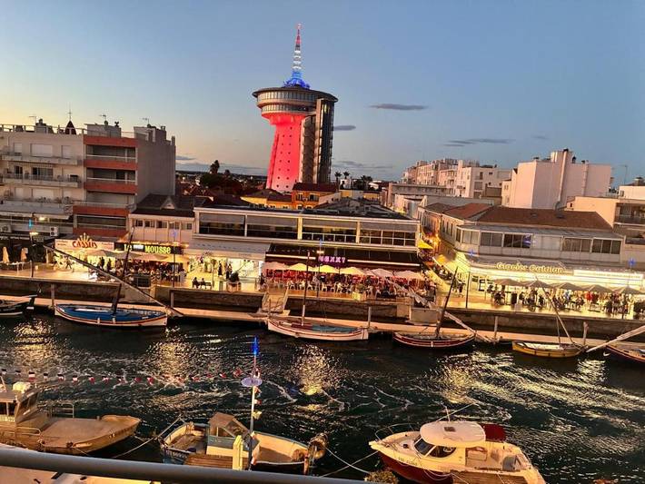 Gîte pour 4 personnes, avec balcon et vue dans Casino de Palavas les Flots