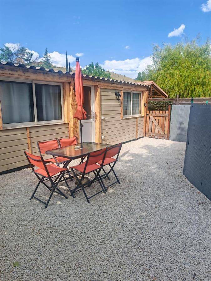 Ferienhaus für 5 Personen, mit Terrasse und Garten sowie Pool und Ausblick