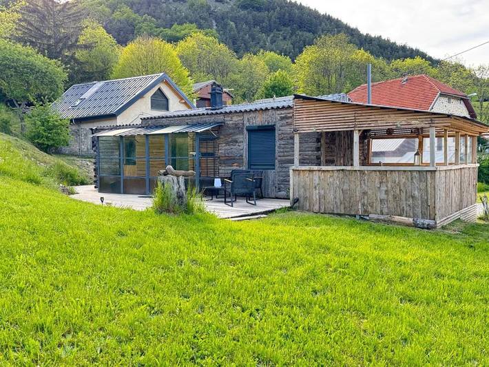 Gîte pour 4 personnes, avec vue et jardin à Lus-la-Croix-Haute - 2