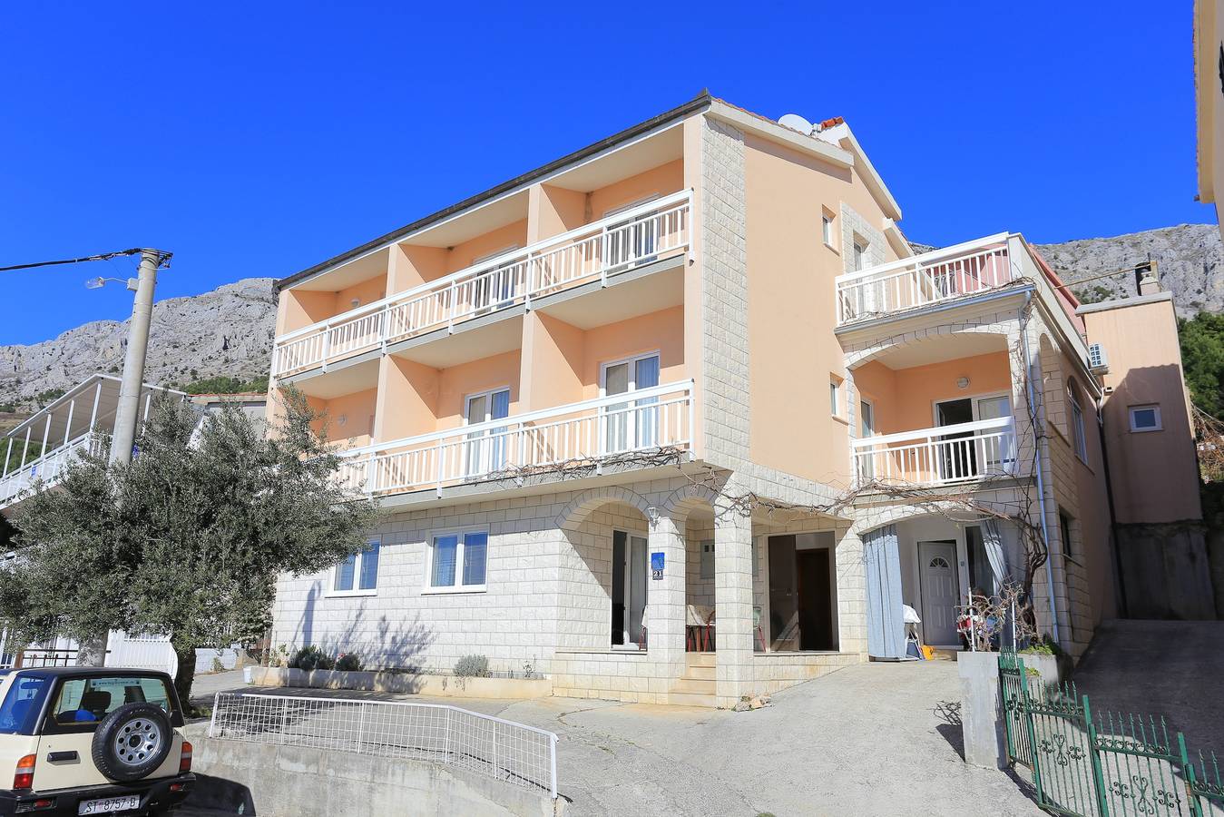 Ganze Wohnung, 2-Zimmer-Ferienwohnung mit Terrasse Stanici, Omis A-2818-f in Stanici, Omis-Riviera