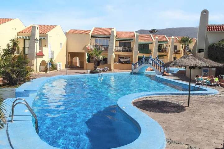Apartment for 4 people, with pool in Mare Verde
