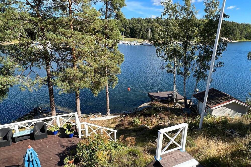 4 person ferie hjemme i Ingarö-By Traum in Ingarö