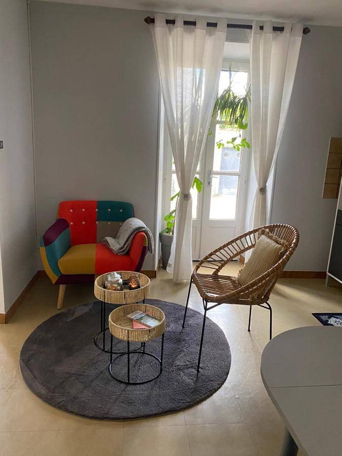 Appartement entier, Confortable et agréable T1 n•1 in Ussel, Région d'Ussel