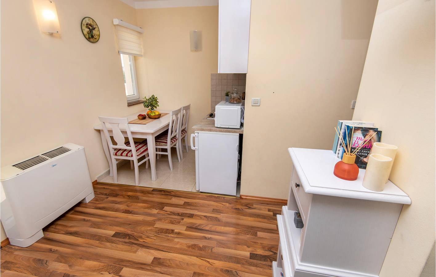 Ganze Ferienwohnung, Ferienwohnung für 4 Personen mit Terrasse in Podstrana, Split-Dalmatien