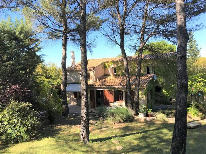 Location de vacances pour 12 personnes, avec Jardin et Piscine à Mimet