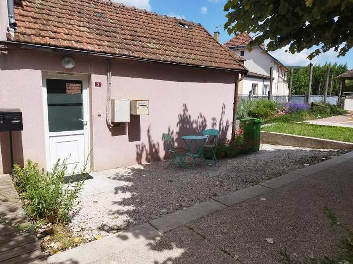 Gîte pour 6 personnes, avec terrasse à Pouilly-en-Auxois
