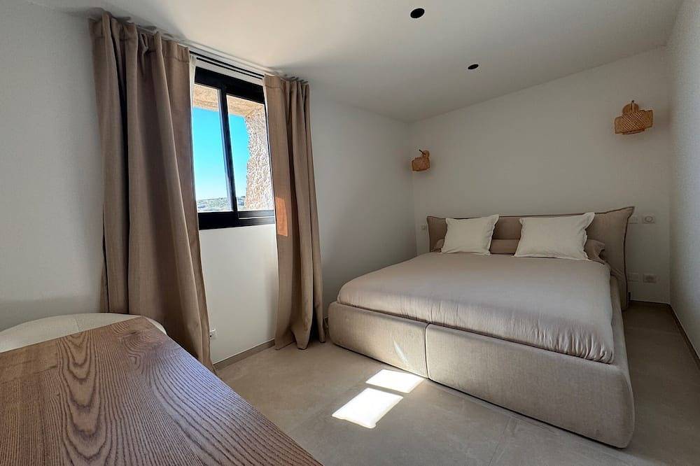 \"The Villa at Mas d'Antonegre in Montbazin, Côte d'Améthyste