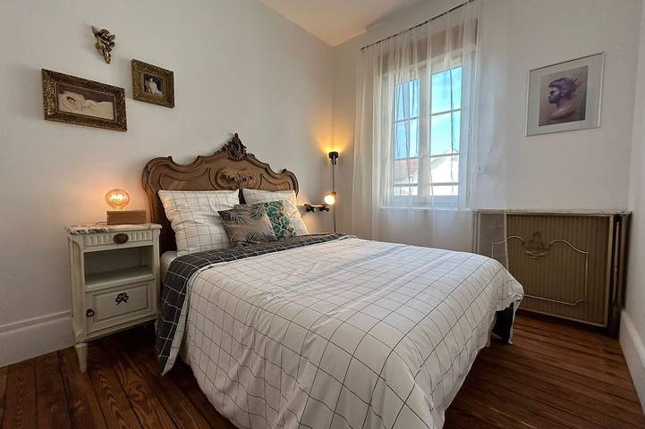 Appartement entier, Chez la vieille dame : Charmant appartement au cœur de Cosne à 5 min de la gare in Cosne-Cours-sur-Loire, Vallée de la Loire