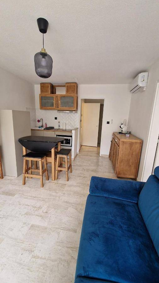Gîte pour 4 personnes, avec vue ainsi que jardin et terrasse dans Arenes De Nimes - 2