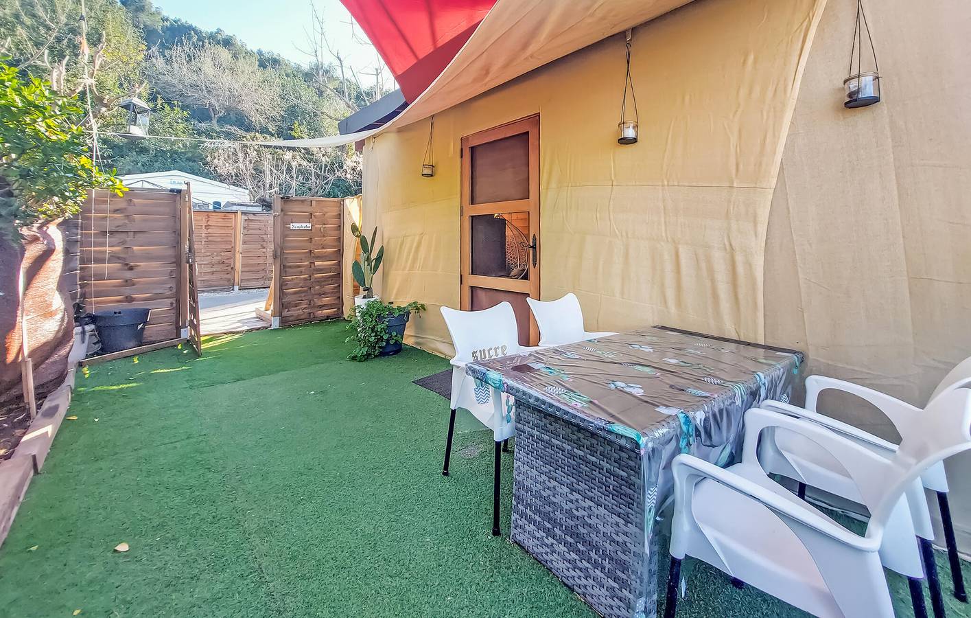 Cozy Mobile Home with Pool, AC & Parking in Xàtiva in Xàtiva, Valencia Province