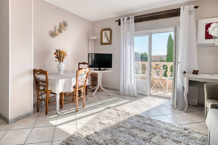 Appartement entier, Appartement cosy avec piscine chauffée, proche Canal du Midi in Gardouch, Lauragais
