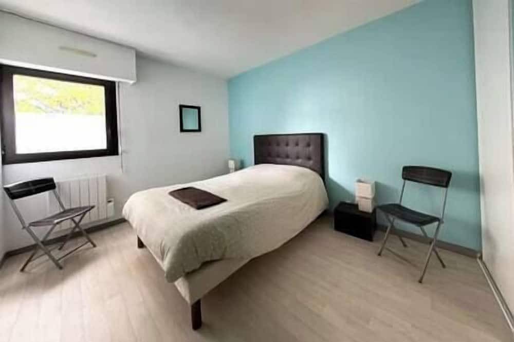 Entire apartment, Appartement 2 Chambres Idéalement Situé en Centre Ville et au Calme in Pessac, Bordeaux region