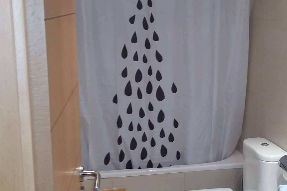 Luxus Bungalow Costa Adeje; Beheizter Pool, Klimaanlage, Wifi & Parken kostenlos in Playa Paraíso, Adeje