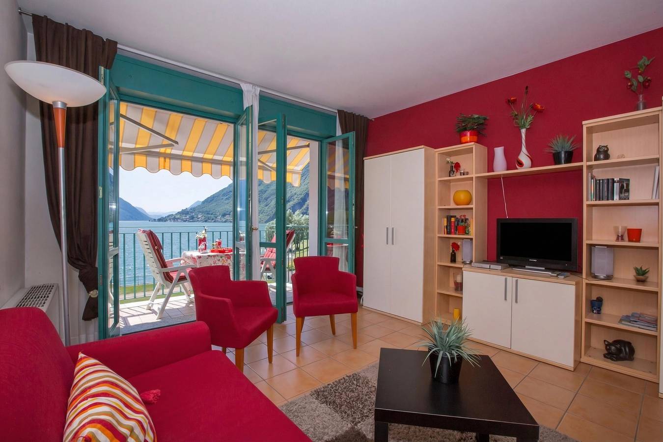 Ganze Wohnung, Ferienwohnung für 4 Personen mit Seeblick in Porlezza, Gemeinde Porlezza